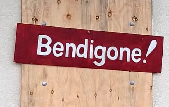 Queenstown had the final word after Bendigo Bank closed its once profitable community bank and took away the ATM, leaving just a hole in the wall.