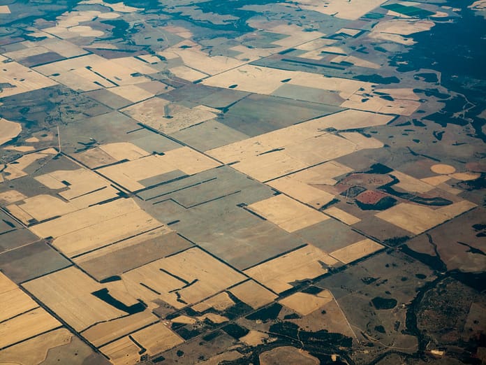 dreamstime_s_13105497 Farmland