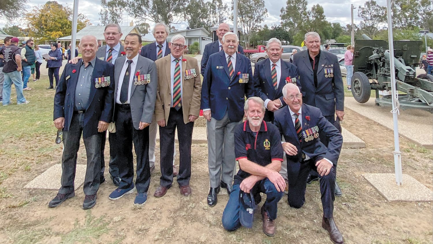 2RAR Friends for Life