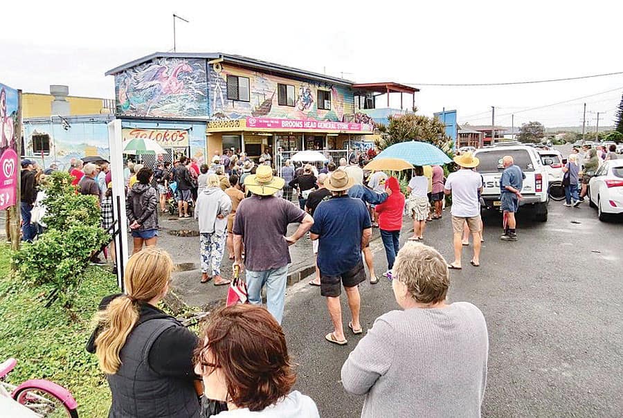 Brooms Head store auction