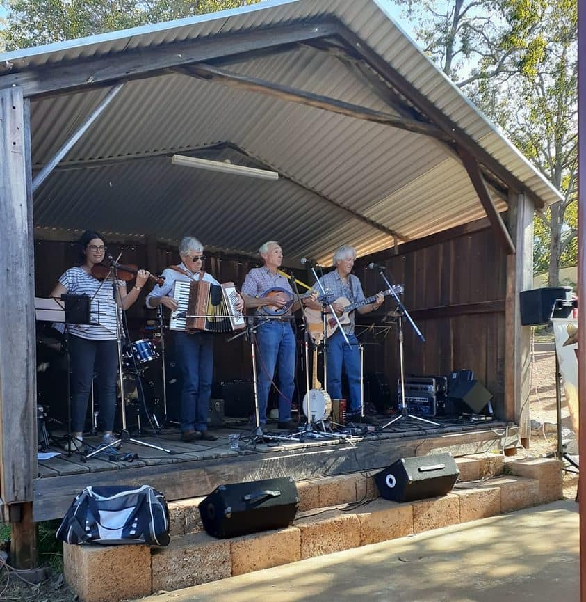 Gidge Show band