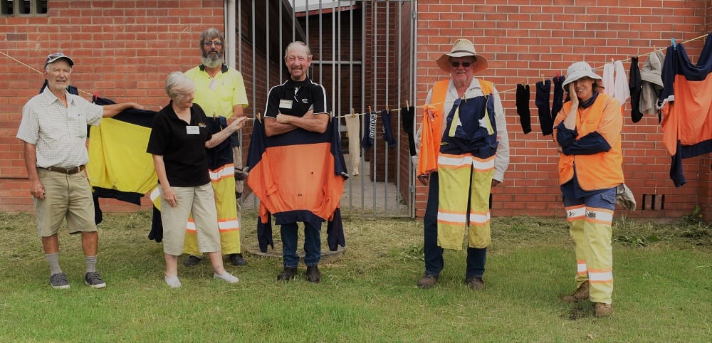 BlazeAid volunteers