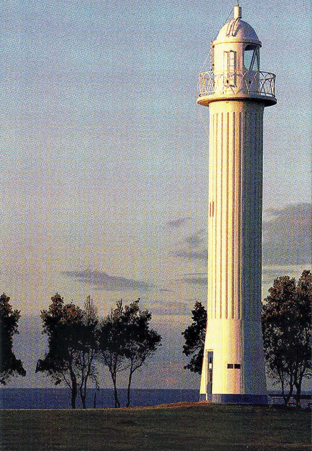 2-11 Yamba Lighthouse