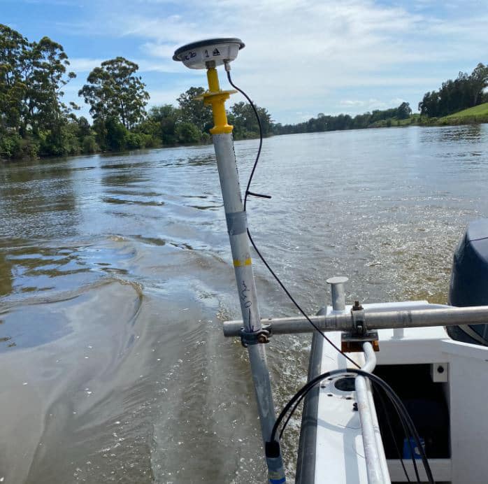 Sonar locating debris