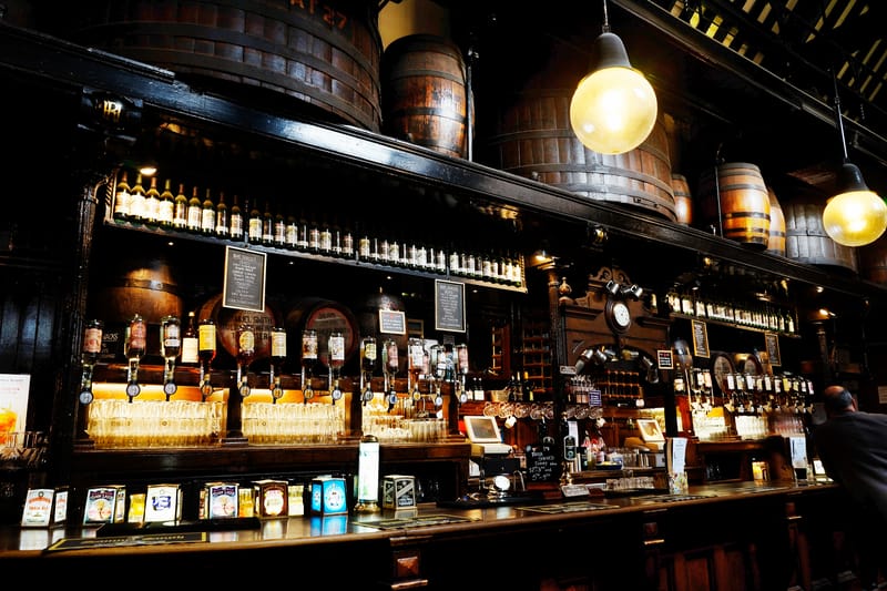 London pub