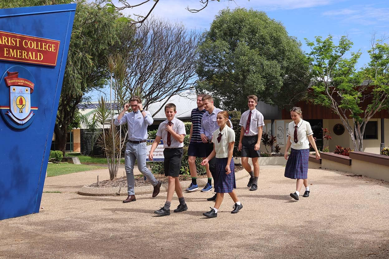 ACU students on placement at Marist College Emerald