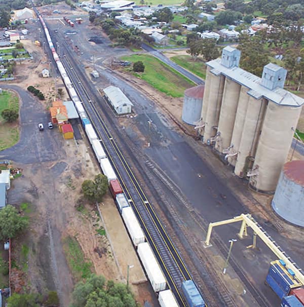 Looking north, from the Campbell Street crossing. Photo: Bath family