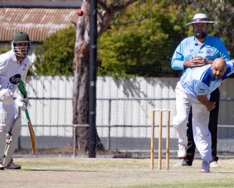Ben Phillips bowling